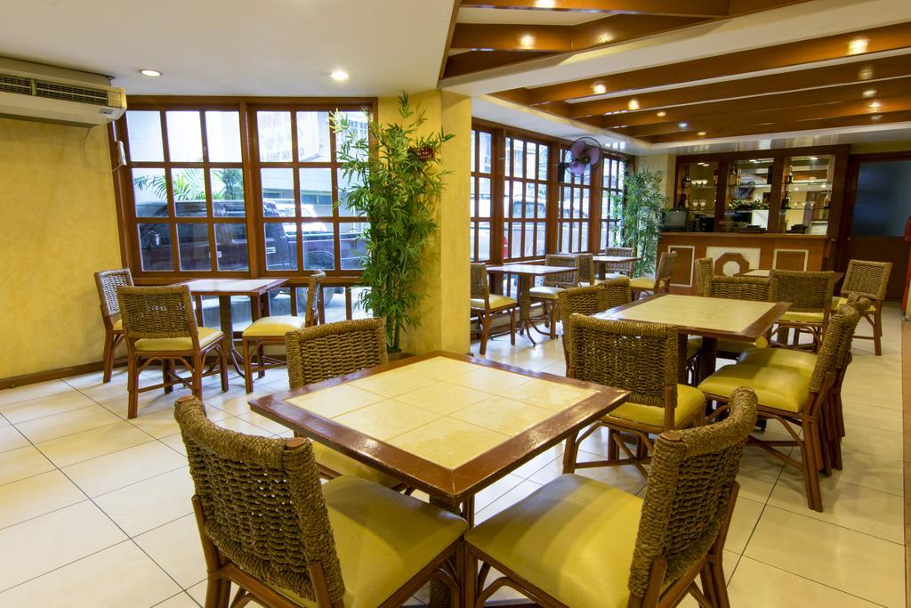 The Manor Hotel Davao Exterior foto